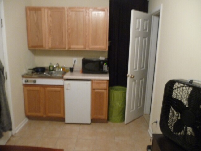 Photo - 422 N Salisbury St