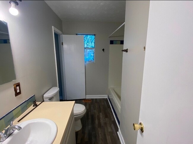 Photo - 3 bedroom with 2 bath brick home located i...