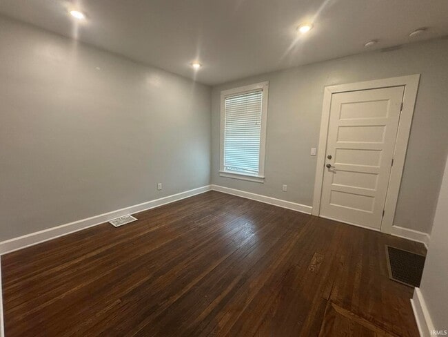 Photo - 729 E Hunter Ave