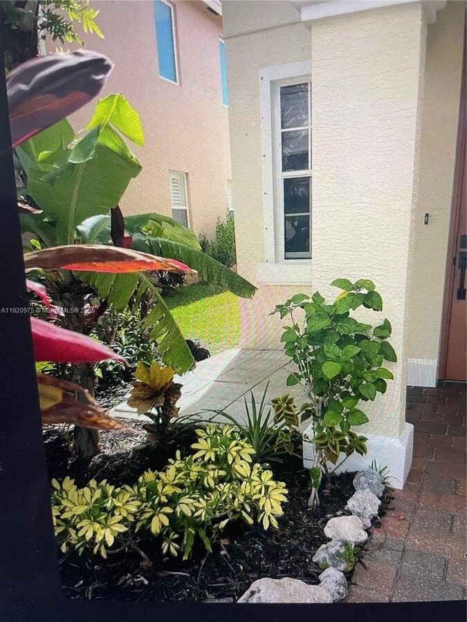 Photo - 730 NW Leonardo Cir