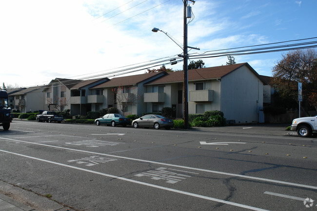 Spring Lake Apartments - Spring Lake Apartments