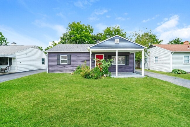 Building Photo - 245 St Christopher Ln