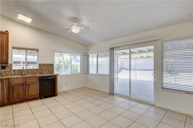 Photo - 2085 Wagonwheel Ave