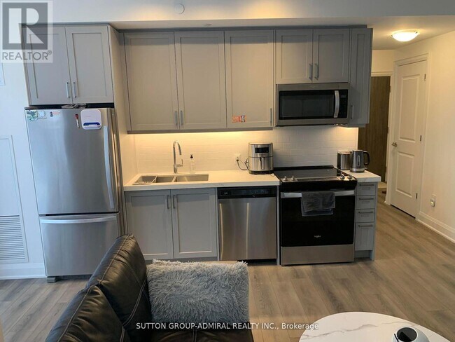 Photo - 20 Gatineau Dr Unit 702