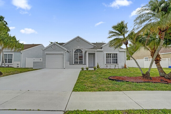 Building Photo - 8467 Dynasty Dr