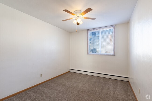 2BR 1BA - 900 SF - Bedroom 1