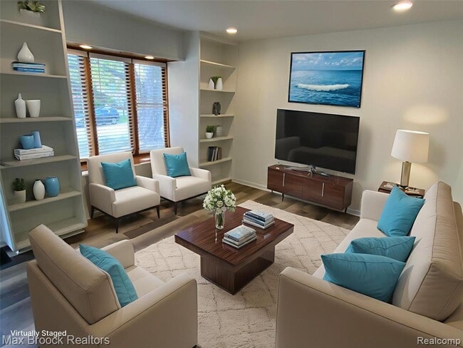 Photo - 5715 Sunnycrest Dr