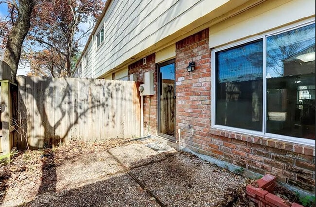 Building Photo - 14553 Still Meadow Dr