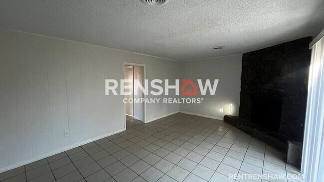 Photo - 3398 Dungreen St