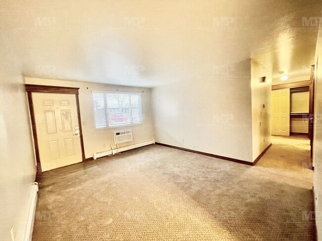 Photo - 1628 Azalea Dr