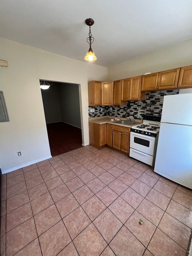 Photo - 3056 Richmond St Unidad 1st floor