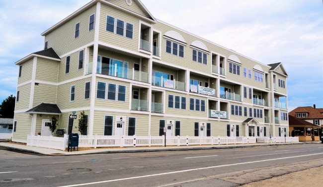 Building Photo - 33 Ocean Blvd Rental