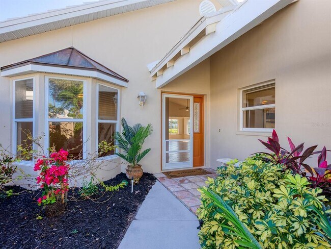 Photo - 799 Harrington Lake Dr N