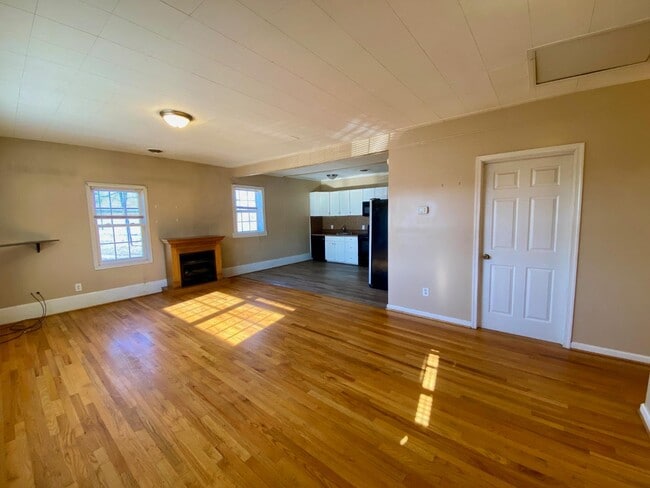 Photo - 6260 Renan Rd