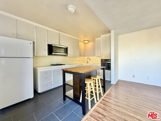 Photo - 127 Loma Vista St Unidad 5