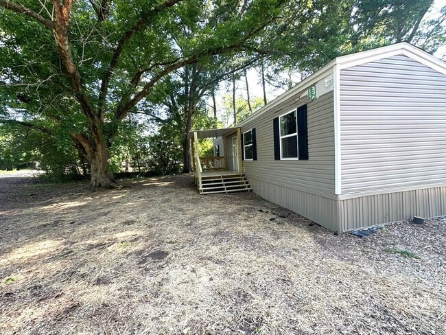 Photo - Brand new Efficiency 1 BR mobile home with large bonus room Unit Lenlock 1-1