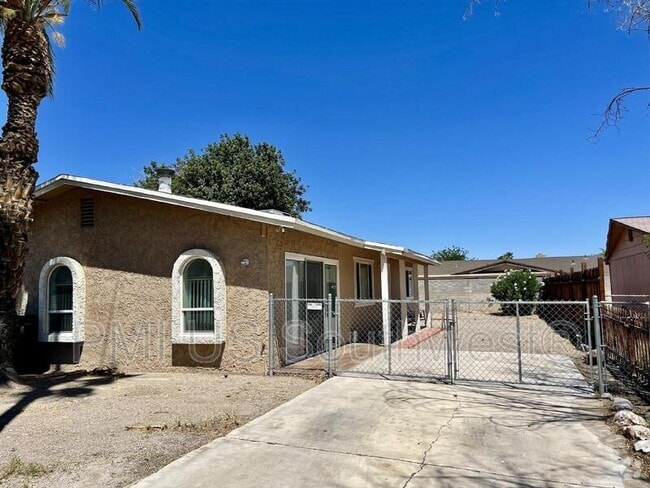 Building Photo - 1435 Bryan Dr Rental