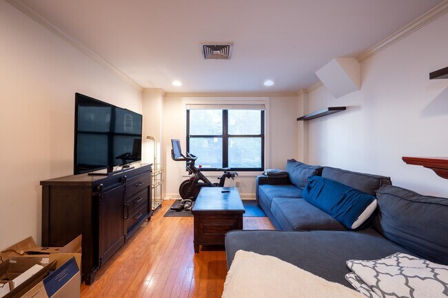 Photo - 711 Clinton St Unidad 2F Rental