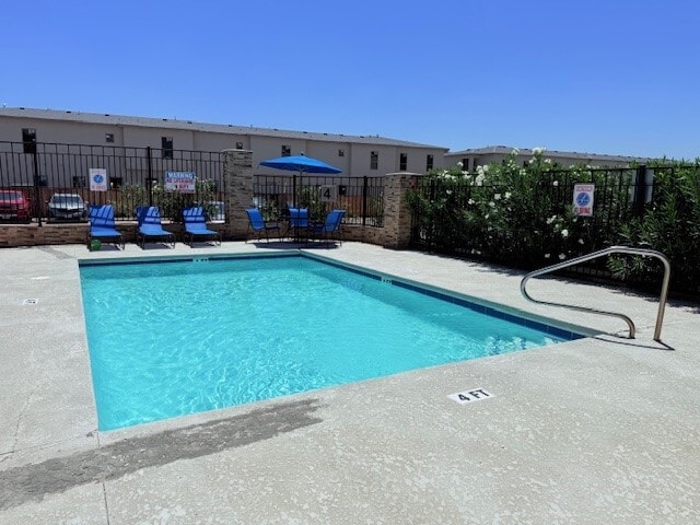 Swimming Pool - Stone Knights