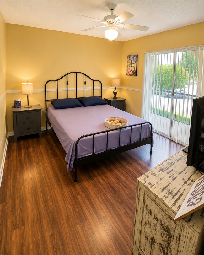Photo - 13851 Oneida Dr Unit D2