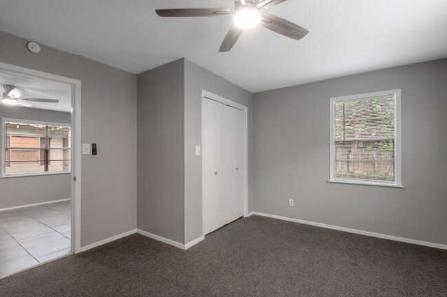 Photo - 700 Gray St Unit 1