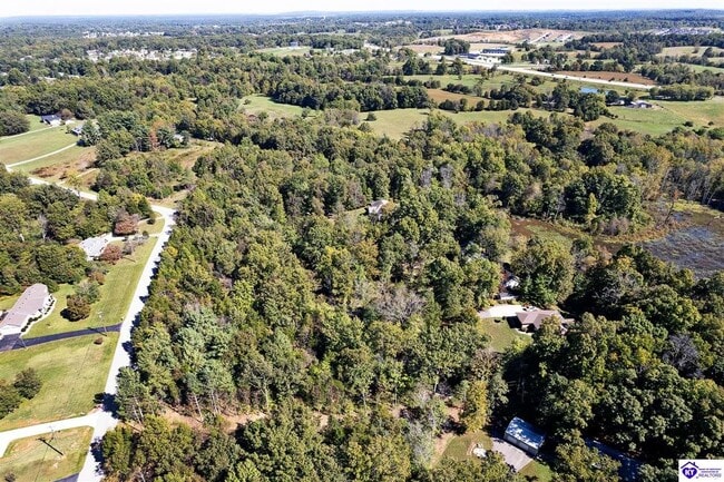 Photo - 306 Forest Trce