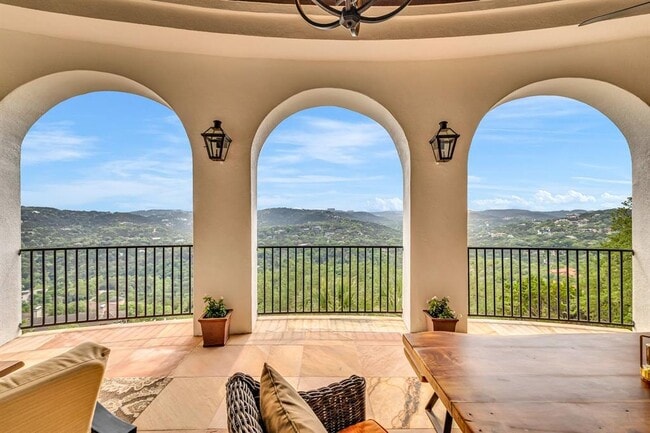 Photo - 1710 Mt Larson Rd