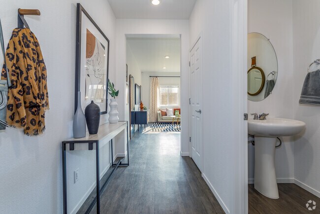 4BR, 2.5BA - 1,678SF