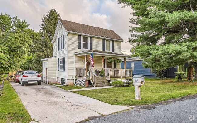 Building Photo - 27 Kenmar Ave Rental