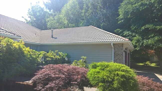 Photo - Gold Creek Community