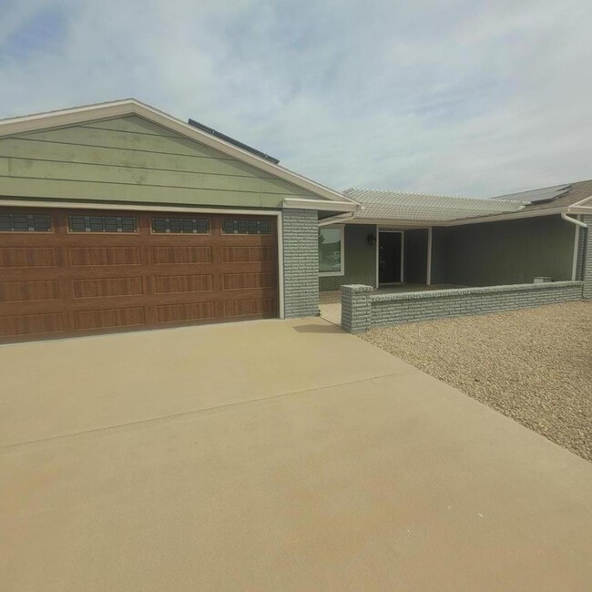 Building Photo - 14014 N Cameo Dr
