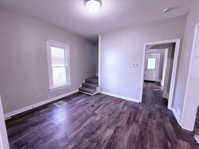 Photo - 3-Bed House in Waterloo