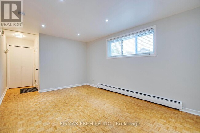 Photo - 52 Vanevery St Unit 1