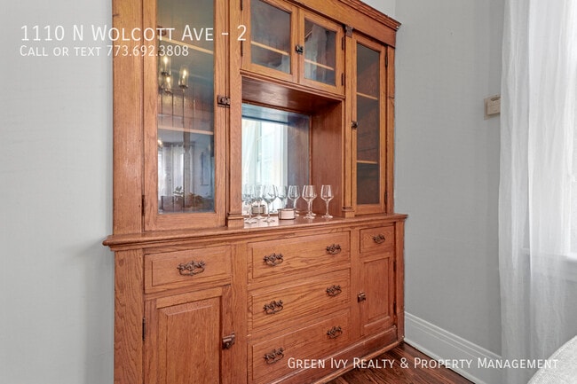 Photo - 1110 N Wolcott Ave Unit 2