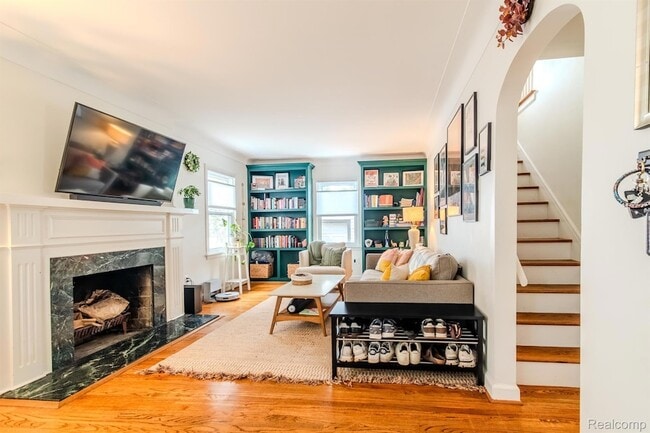 Photo - 727 Forest Ave