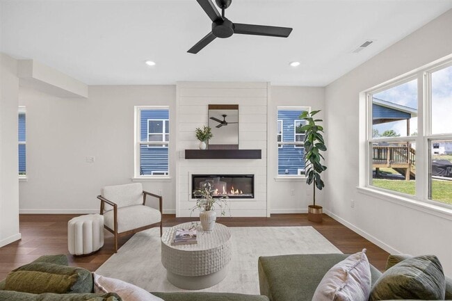 Photo - 1342 Isabelle Ln