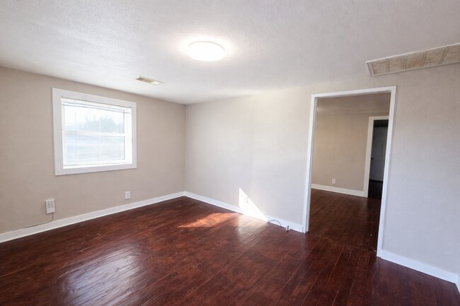 Photo - 5012 Avenue K Ave Unit 1