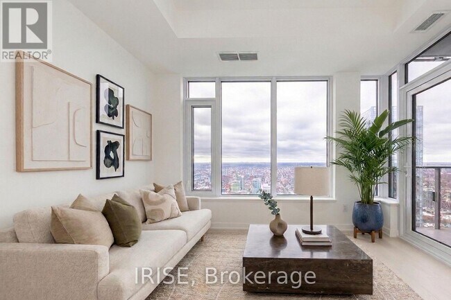 Photo - 11 Yorkville Ave Unité 5710