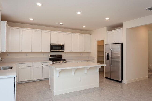 Building Photo - 6049 Red Sun Dr