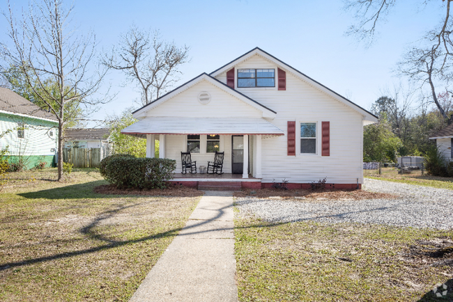 Building Photo - 2418 34th St Rental