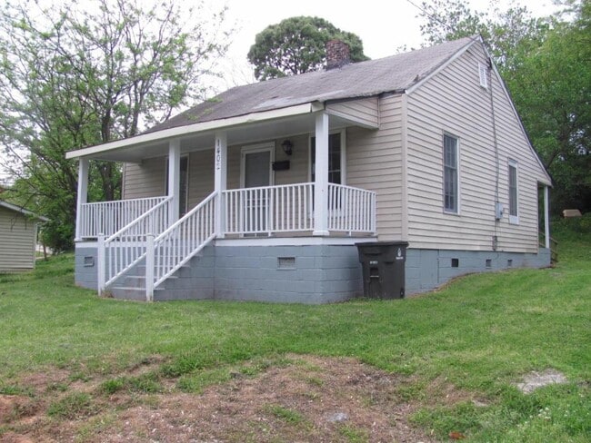 Building Photo - 1402 Harrison Ave