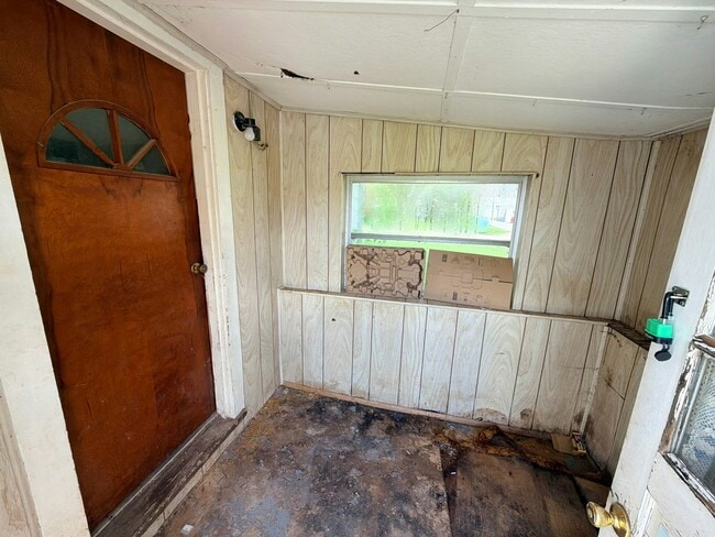 Photo - 143 Elm St