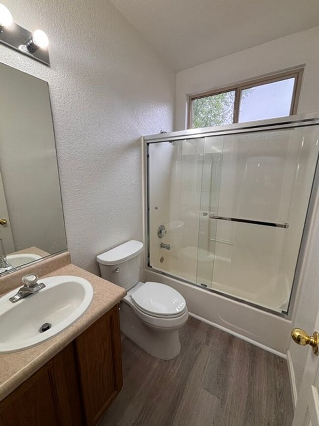 Photo - 1024 Westcreek Ln