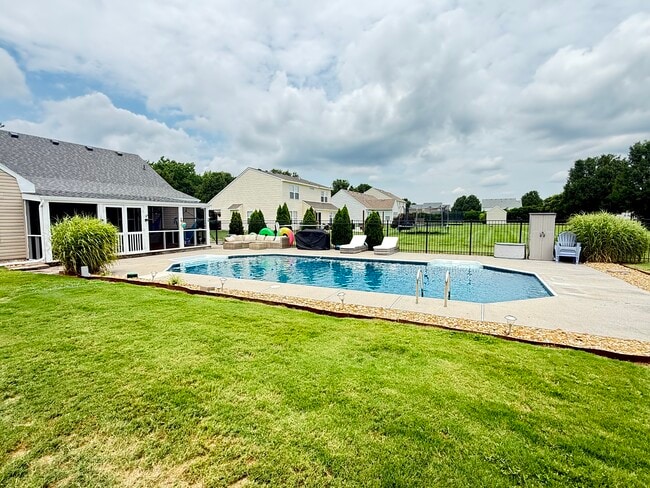 Photo - 197 Green View Rd