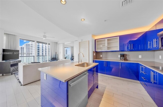 Building Photo - 3101 Bayshore Dr Unit 1808