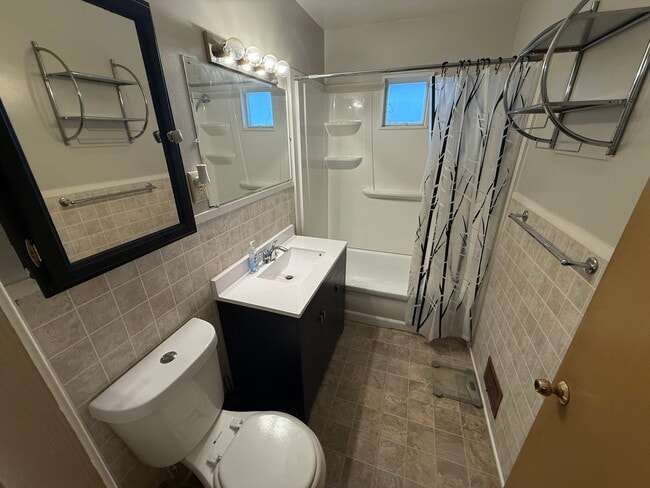 Building Photo - 4004 Reservoir Blvd