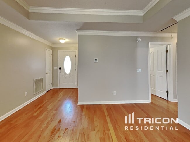 Photo - 118 Goldleaf St