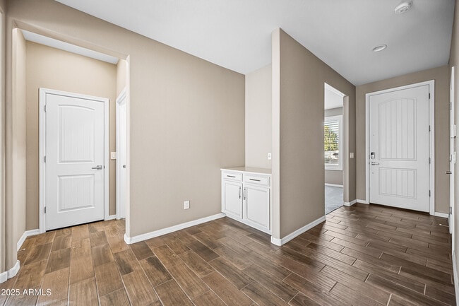 Photo - 2373 Farrier Way