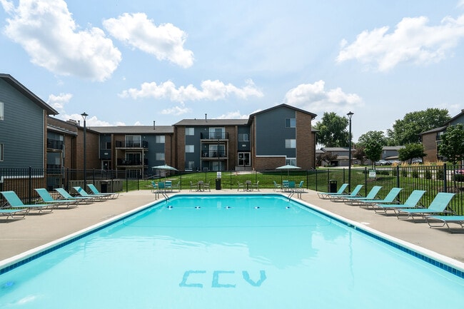 Building Photo - Country Club Village Apartments