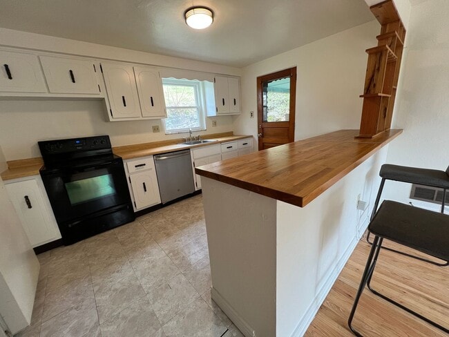 Photo - Freshly Updated 3BR Home in Overbrook – Gr...